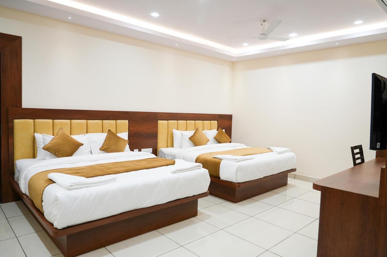 Sri Krishna Inn - Kempegowda Airport Bangalore Devanahalli Extérieur photo